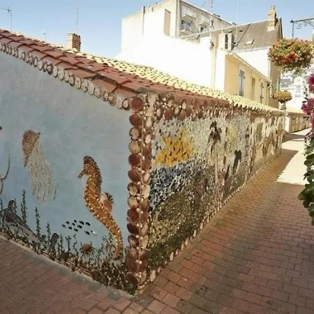 Villa Avenue Francois Mitterand *